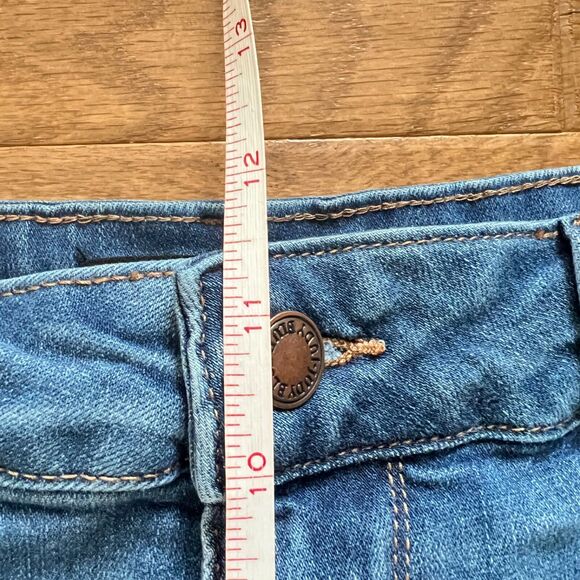 Judy Blue Denim Jean Shorts Size 2XL Medium Wash Cuffed JB150038 - Picture 7 of 9